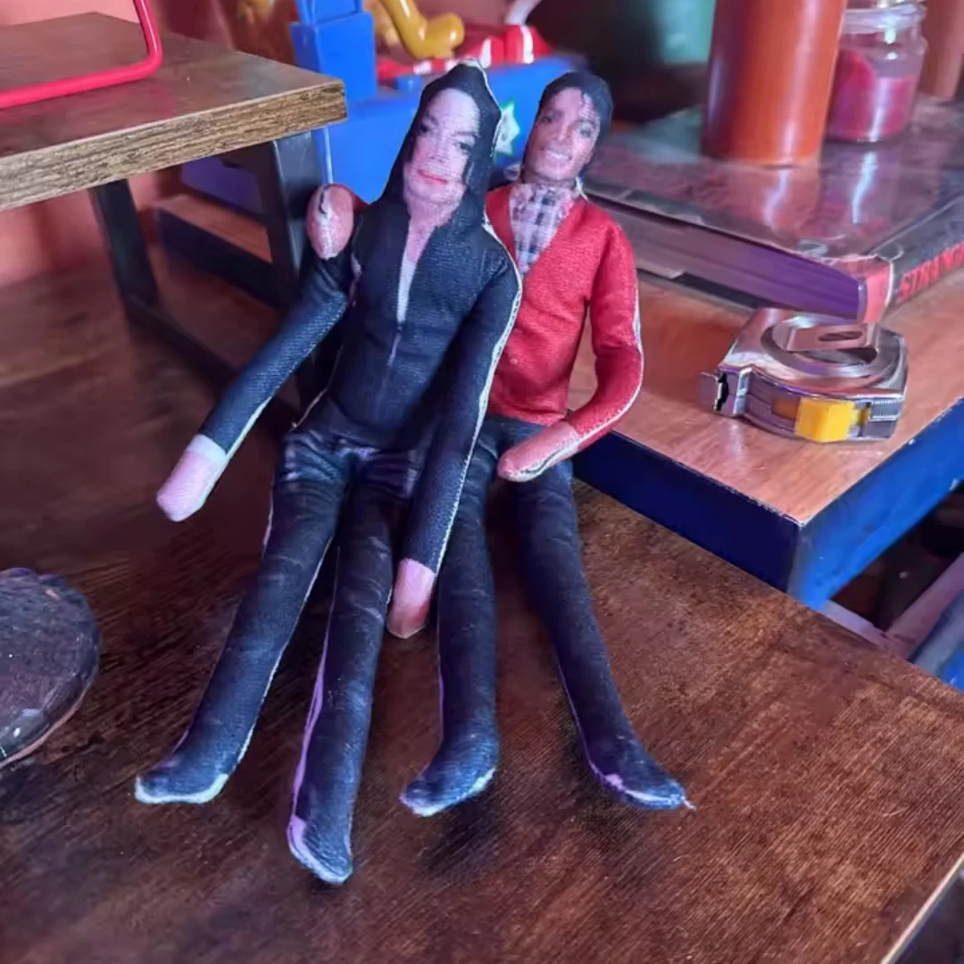Nouvelle Poupée en Peluche Michael Jackson Anime 2026, Figurine Articulée pour Décoration de Chambre, Accessoire de Cosplay, Cadeau