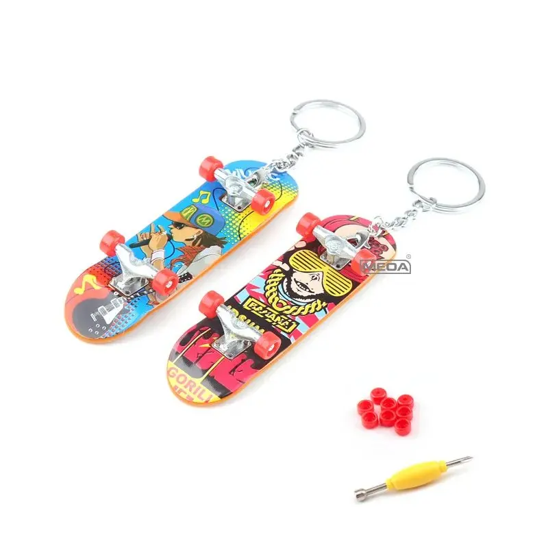 DIY4/5 Mini FingerSkateboardKit Giochi da tavolo ProfessionalSkateboardCreative Cartoon Novità Bambini Dito Sport Giocattoli educativi