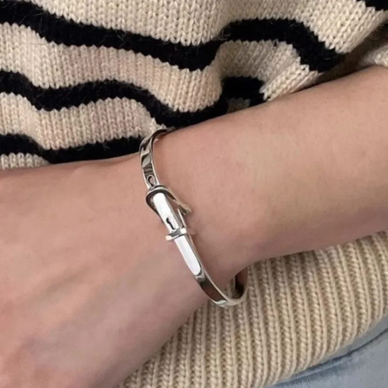 Silver Color Horseshoe Belt Buckle Bangle&Bracelet for Women Cool Creative Design Prevent Allergy Bangles Party Jewelry Gift