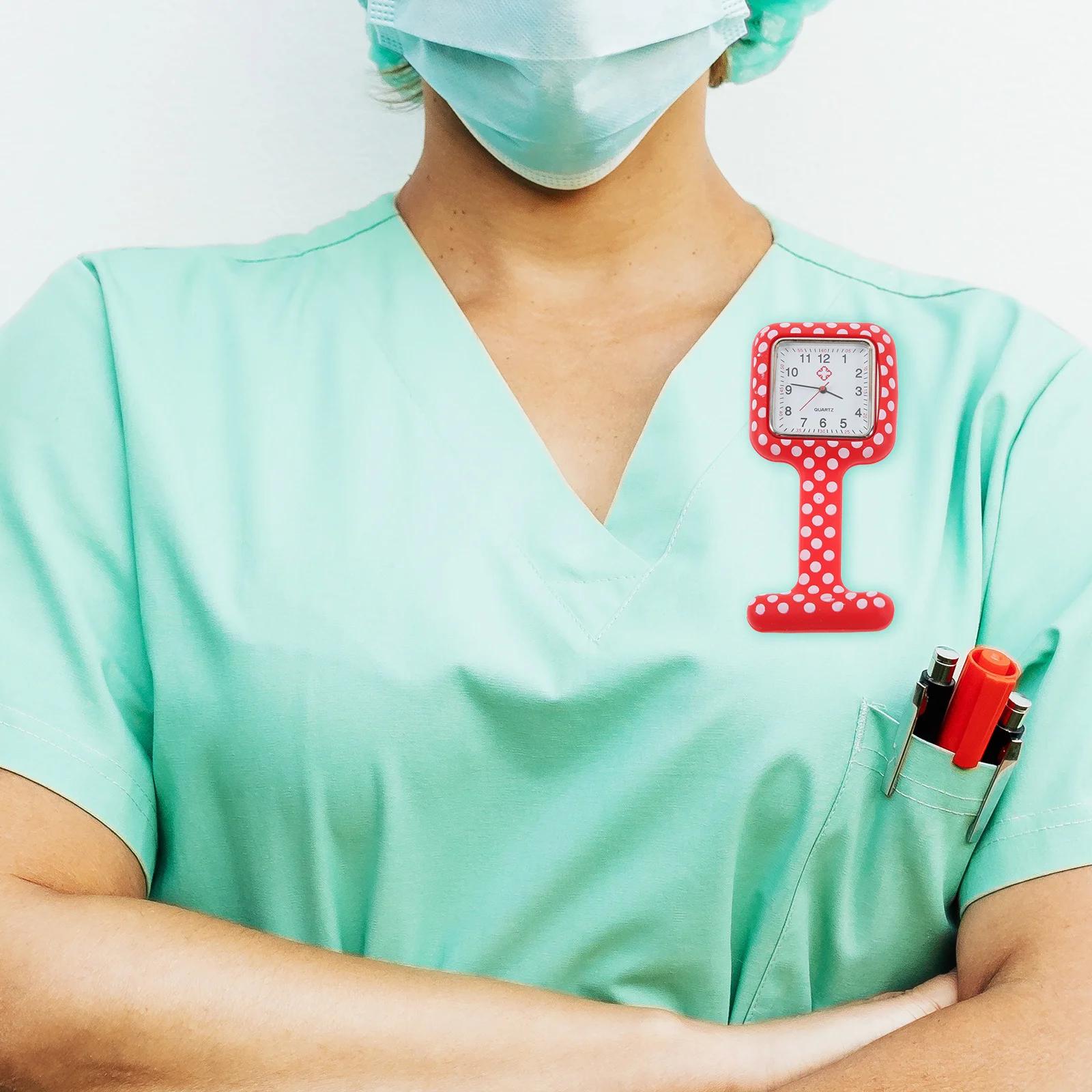 ساعة ممرضة جيب من السيليكون مطبوعة معلقة ساعة فوب طبية للممرضات والأطباء متينة وأرقام واضحة وألوان زاهية