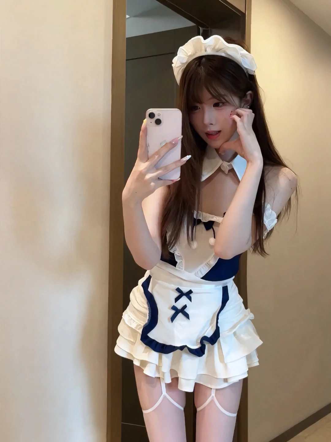 

Sexy Cute Uniform Apron Set Summer Pure Desire Halter Waist Cinching Dress Half Skirt Vintage Retro Style for Young Women