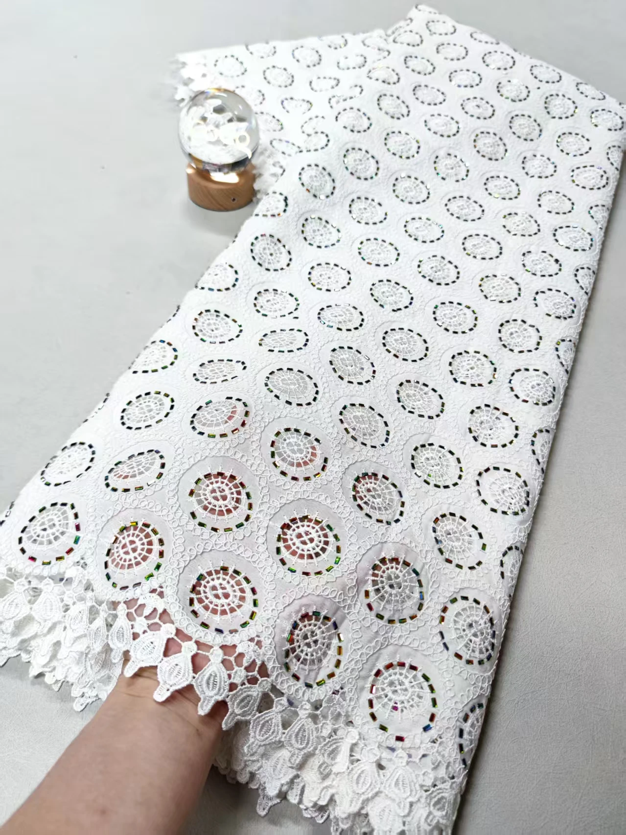 

Новинка 2023 года, африканская кружевная ткань, нигерийский тюль, вышитый свадебный материал, мягкий хлопок, дамасский материал для свадебных платьев, 5 ярдов