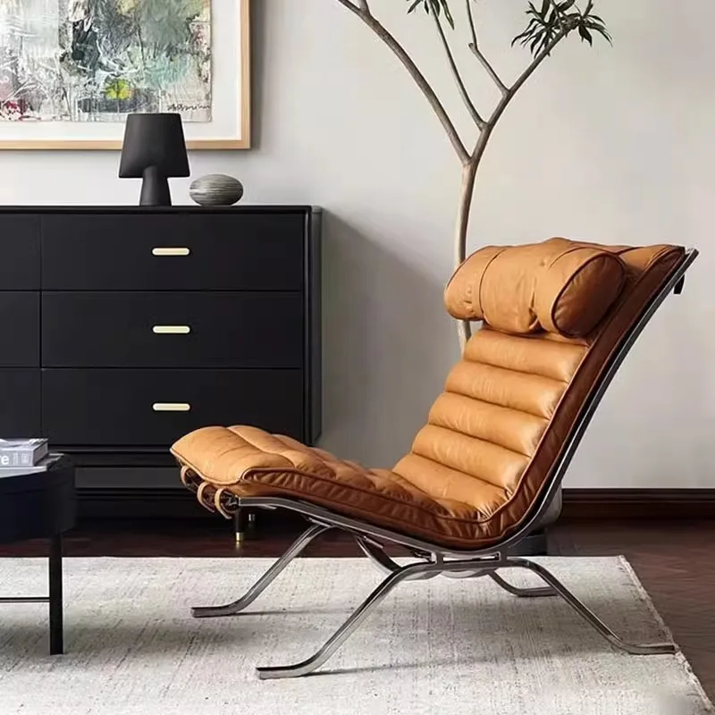 Leisure chair light luxury retro recliner Italian negotiation chair home