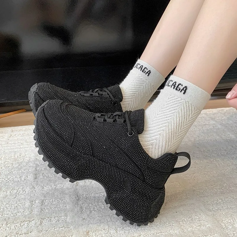 Sapatos únicos femininos com sola grossa e bico redondo com diamantes completos, confortáveis, antiderrapantes, respiráveis, esportivos e casuais