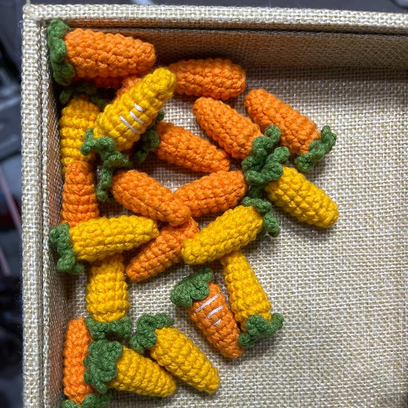 10PCS Hooked Carrot Small Clothing Decoration Keychain Pendant Kids Gifts Craft Handmade Vegetable DIY