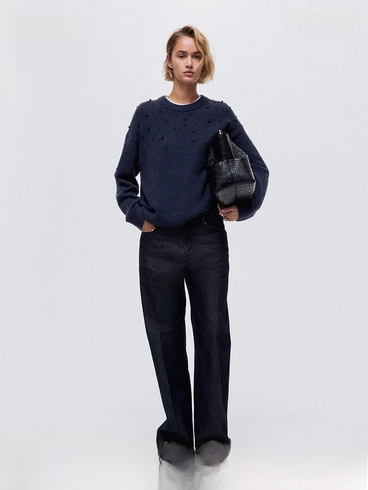 

Женский шерстяной вязаный свитер H&M: теплый базовый слой для вечера, украшенный пайетками и жемчугом, повседневный, из смесовой ткани (полиэстер и шерсть)