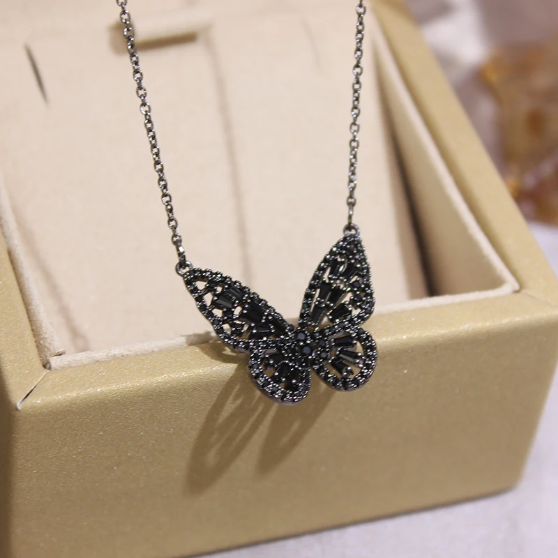  Plated  Black Butterfly Necklace Shining Bling AAA Zircon Women Clavicle Chain Elegant Charm Wedding Pendant Jewelry