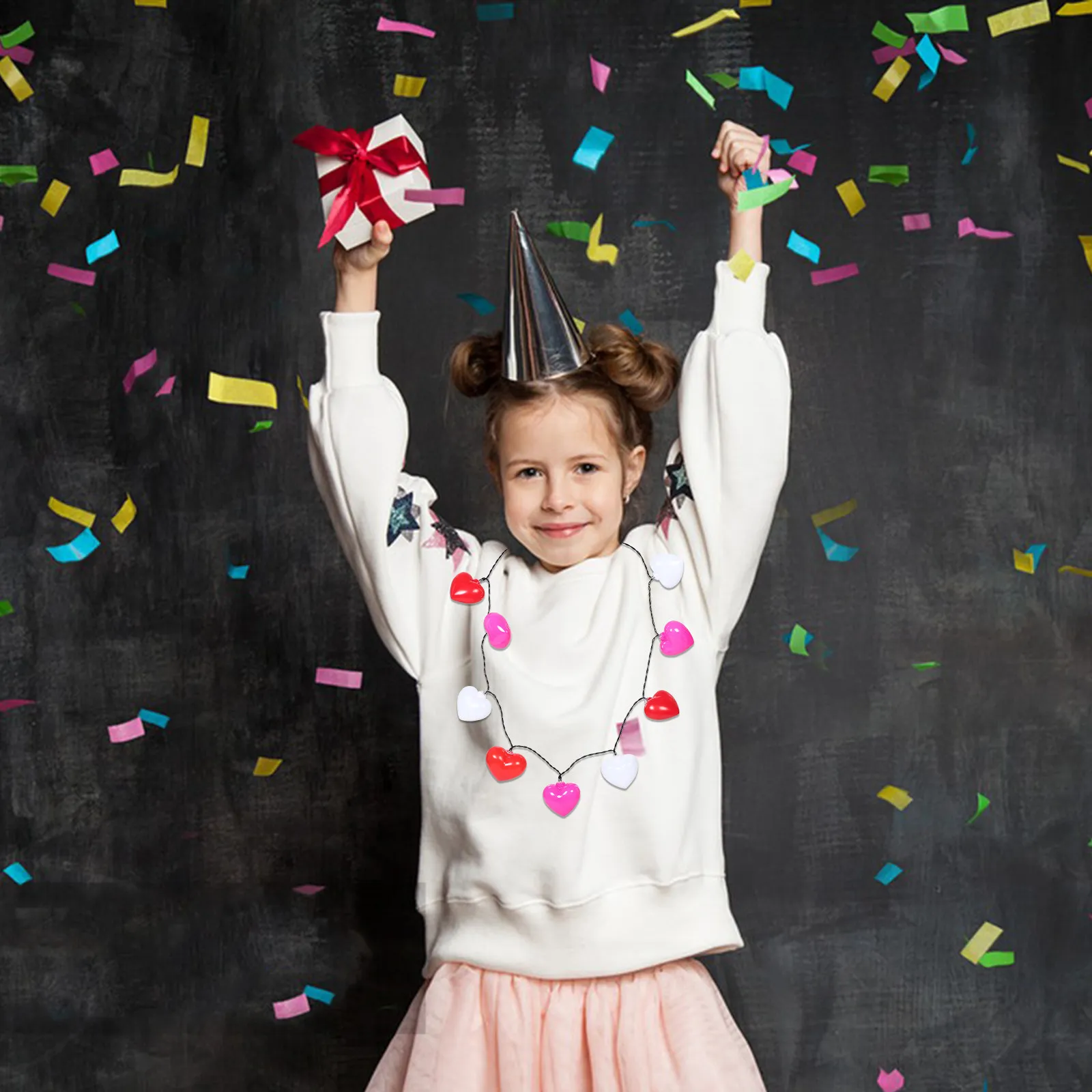 

LED Heart Necklace Light with Twinkling Warm White Lights Valentine's Day Romantic Decoration for Room Headboard Tree Festive