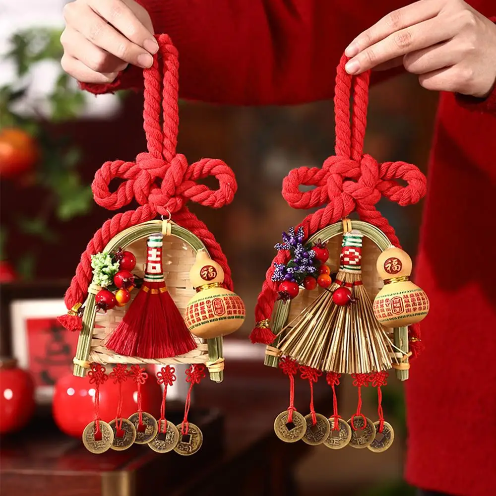 2026 محظوظ السنة الجديدة قلادة الباب معلقة مكنسة مجرفة قلادة الصينية عقدة الباب ديكور المنزل قلادة السنة الجديدة الميمونة