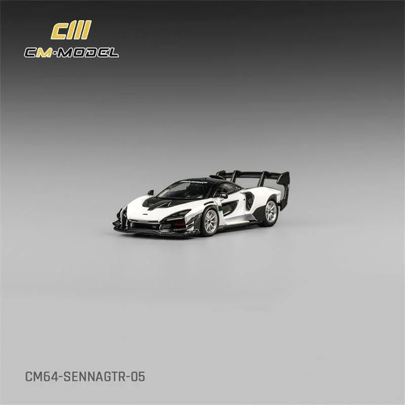 

CM МОДЕЛЬ 1:64 Белая модель автомобиля SennaGTR