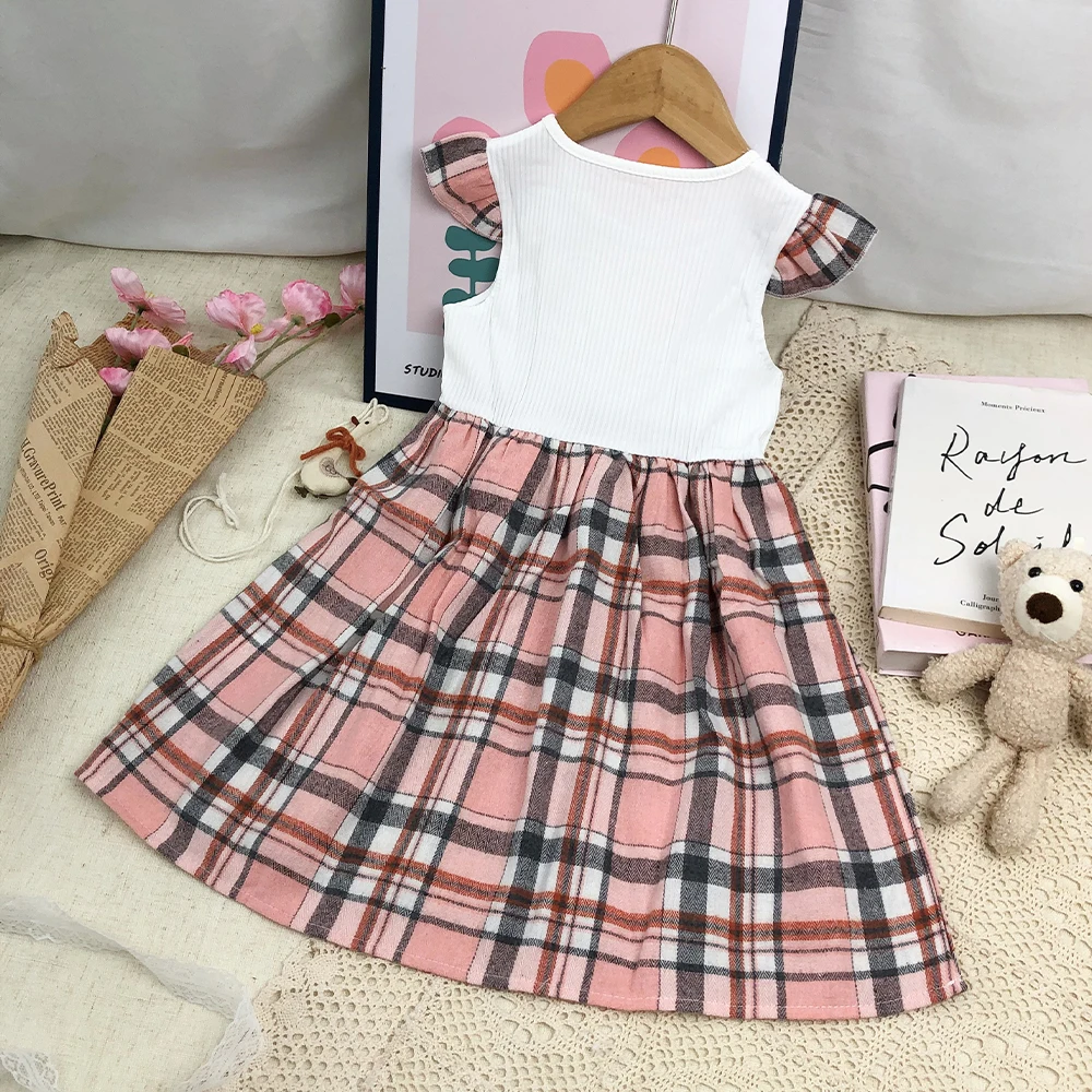 Summer Promotion Pink Heart-shaped Printed Checkered Flying Sleeve Dress for Girls Aged 3-7 Wearing Korean Version