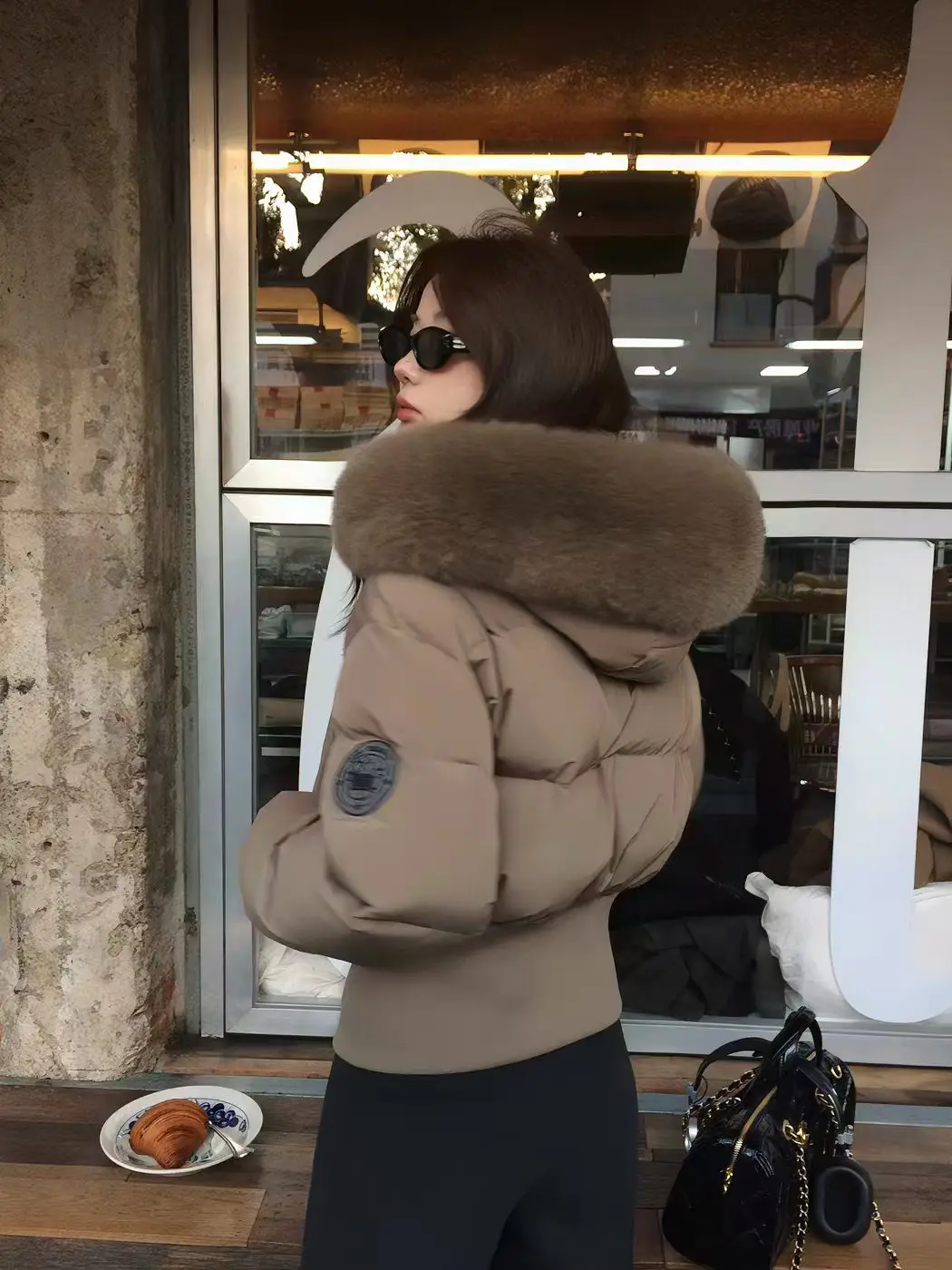 Korean Fashion Puffer Parka Women Faux Fur Trim Hooded Stand Collar Cropped Thick Warm Emblem Patch Casual Streetwear Coat 2026