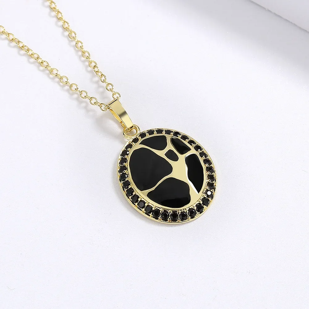 Classic Hand-made Enamel Oriental Pendant for Women Sparkling Black Spinel Antique Look Enamel Trendy Fine Jewelry Gold Necklace