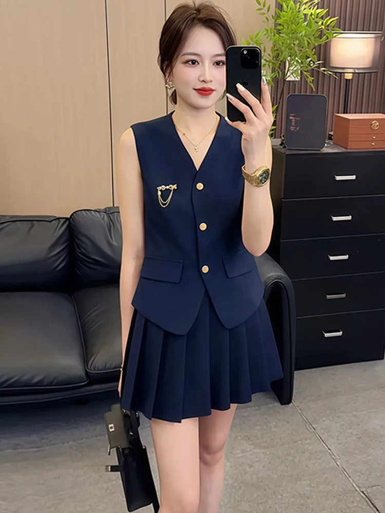 

2025 Summer New Fashion Set Women's Commuting Korean Style Versatile Vest Top Short Skirt Temperament Two Piece Set