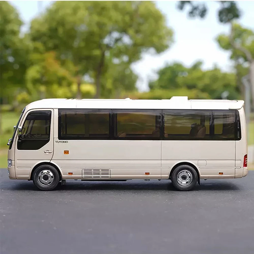 Spot Goods Boys Toy Hobby Gift 1:24 Scale Yutong Bus T7 High-end Commercial Vehicle Coaster Exquisite Version Bus Metal Model