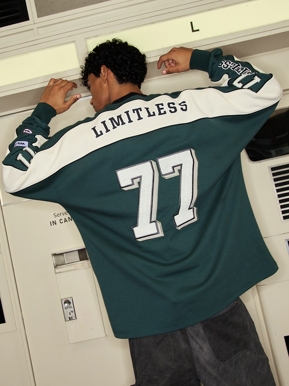 العصرية الأمريكية الرجعية كلية نمط كرة السلة البلوز الرجال النساء س الرقبة طويلة الأكمام المطبوعة عارضة فضفاض زوجين البلوز أعلى #2