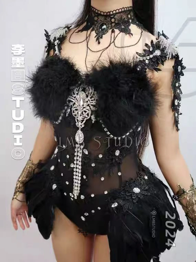 Seksowny strój bikini z piórami, luksusowy kombinezon z diamentami, błyszczące zdobienia z koralików, perłowe frędzle, stroje do jazzu, tańca na rurze, dla piosenkarki, na scenę, na bal maturalny.