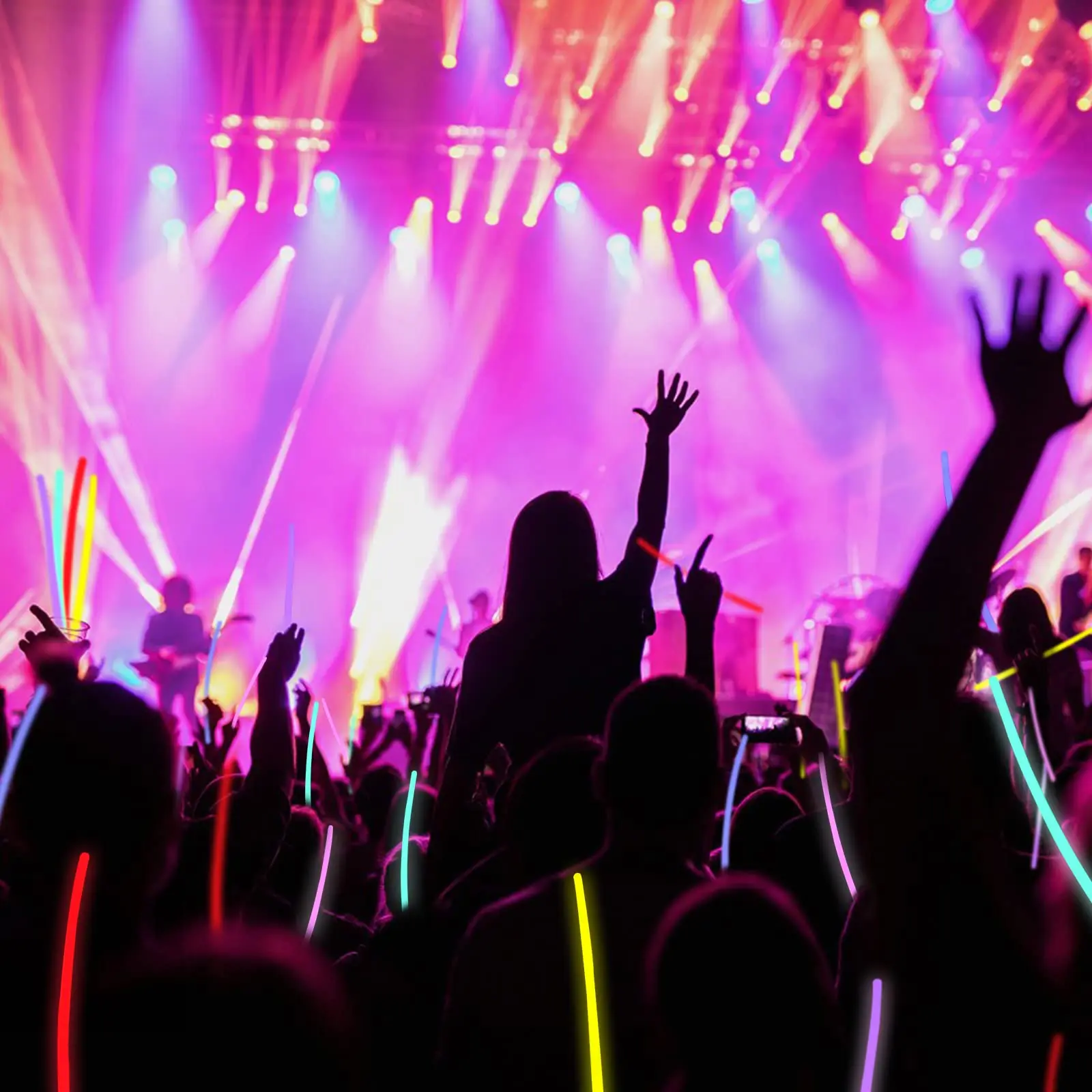 100 قطعة من أعواد التوهج فائقة السطوع، توهج في لوازم الحفلات المظلمة مع موصلات للقلائد والأساور