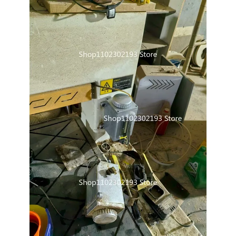 Y-8 Hand Operated Manual Pump Lubrication Punching Oil Pump CNC Milling Machine Manual Hand Pump Oiler (One Shot Lube) 4mm