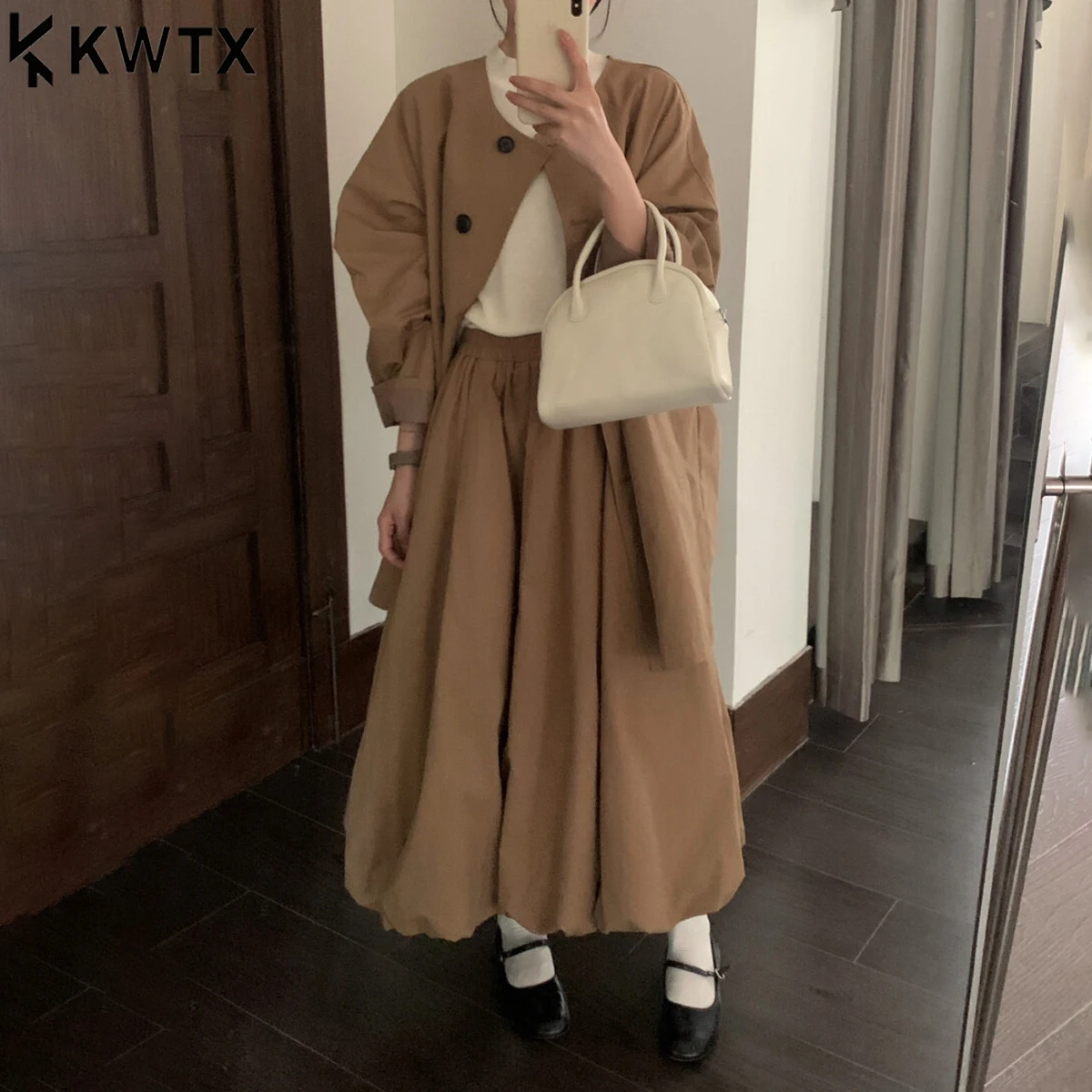 

KWTX 2025 Новый комплект из 2 предметов Тренч и юбка Cloud Bud Однобортный круглый вырез Slim Fit Повседневный Элегантный Винтаж Высокое качество