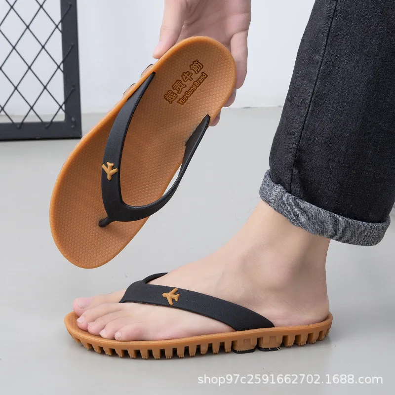 2026 New Men's Thickened Flip Flops, Summer Non Slip Wear-Resistant Deodorant Beach Thong Sandals - view 4