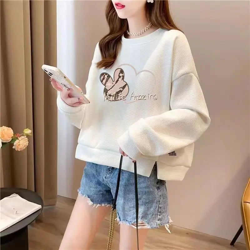 بلوزات نسائية مقصوصة أساسية جديدة في 2000s ملابس الشارع اليابانية غير رسمية Y2k دروبشيبينغ شق بلوفر نسائي مع أورينت On