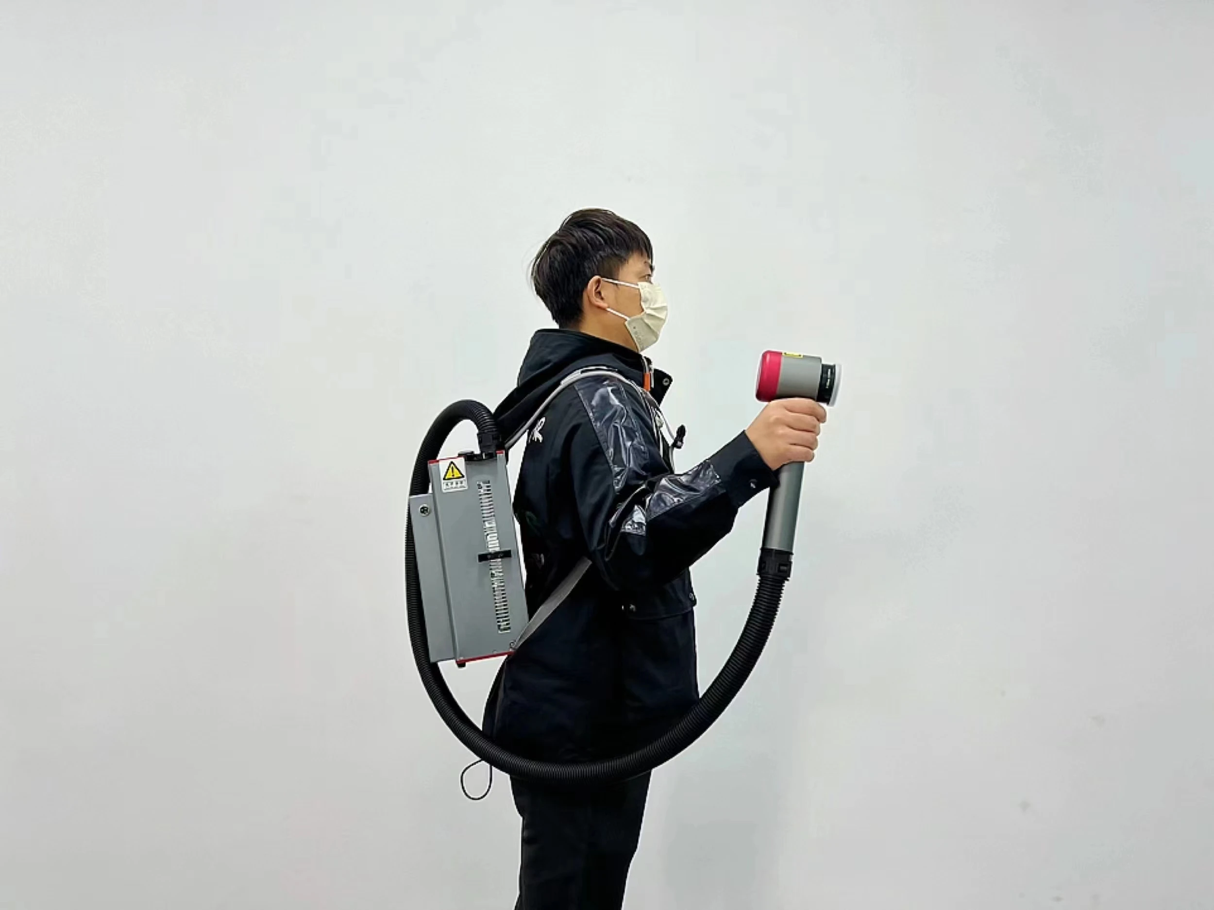 MAXWAVE Macchina portatile per la pulizia laser a fibra a impulsi 300W 200W 100W JPT multimodale per legno pietra vernice strumento versatile