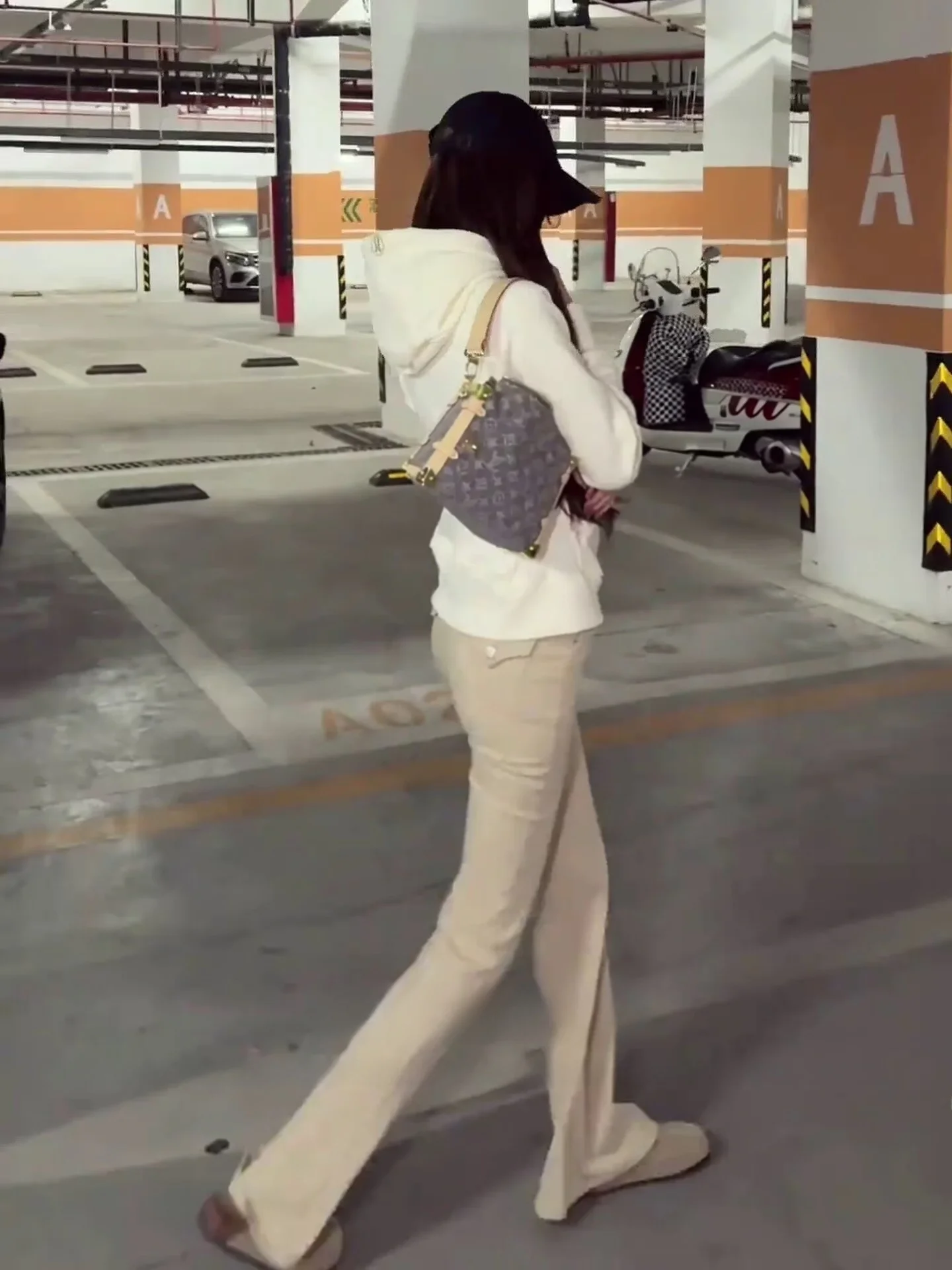 

Женские джинсы-клеш с высокой талией, облегающие, из эластичного хлопкового денима, для осени и зимы, с эффектом утяжки живота, модные