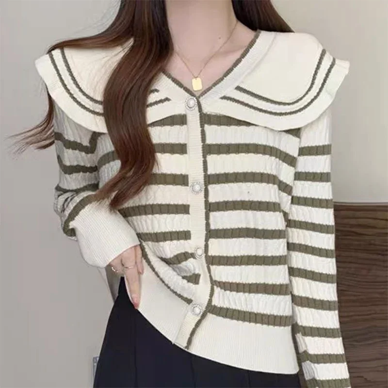 

Sweet Peter Pan Collar Button Folds Striped Sweaters Women's Clothing Winter Loose Knitted Korean Pullovers Commuter Tops N588