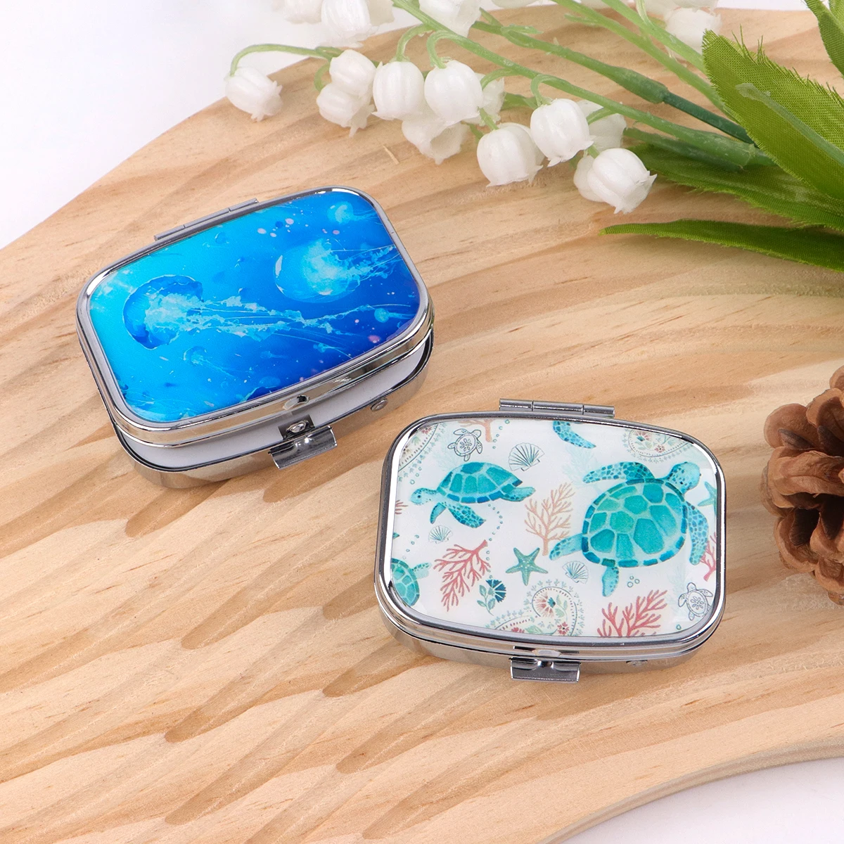 Animals Pattern 2 Compartments Metal Medicine Box Portable Travel Decorated  Sealed Small Pill Organizer Container Storage