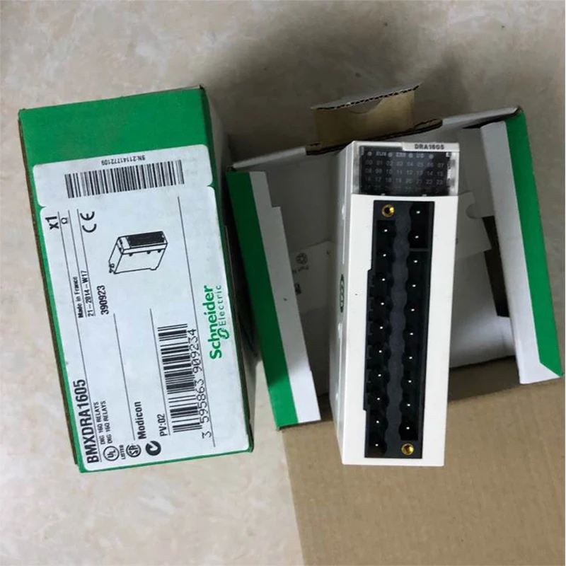 

Schneider Discrete DC Output Module, 16 point output DC/AC Relay, 24VDC,24-240VAC, 3A, 20 point terminal block BMXDRA1605