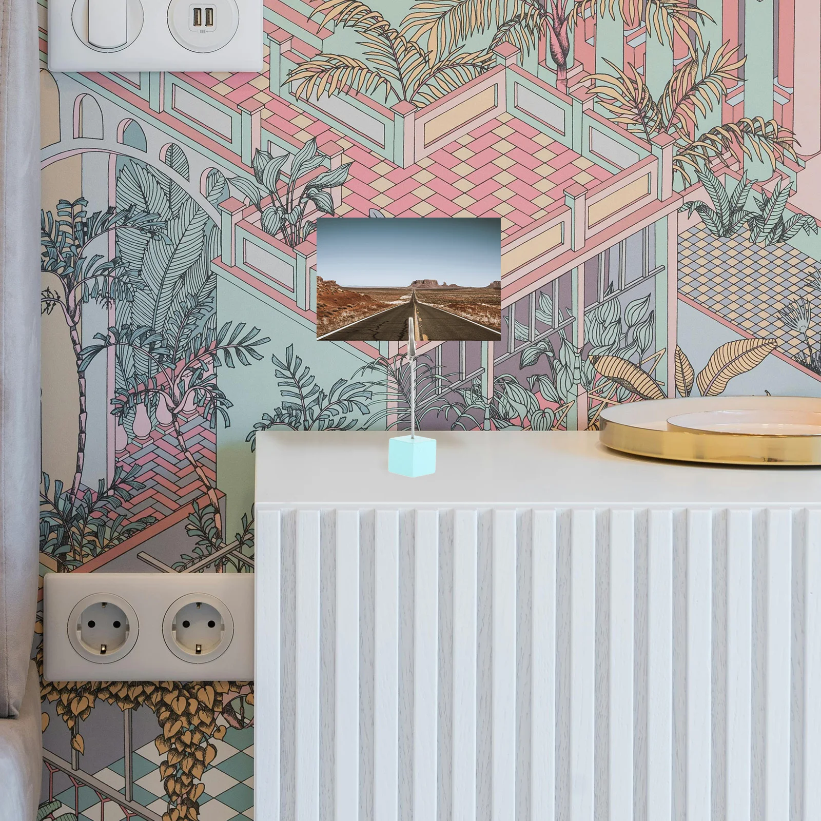 

4Pcs Cube Base Memo Holder Adjustable Angle Paper Clip Stand Photo Card Holder for Desk Office Home Place Card Holders