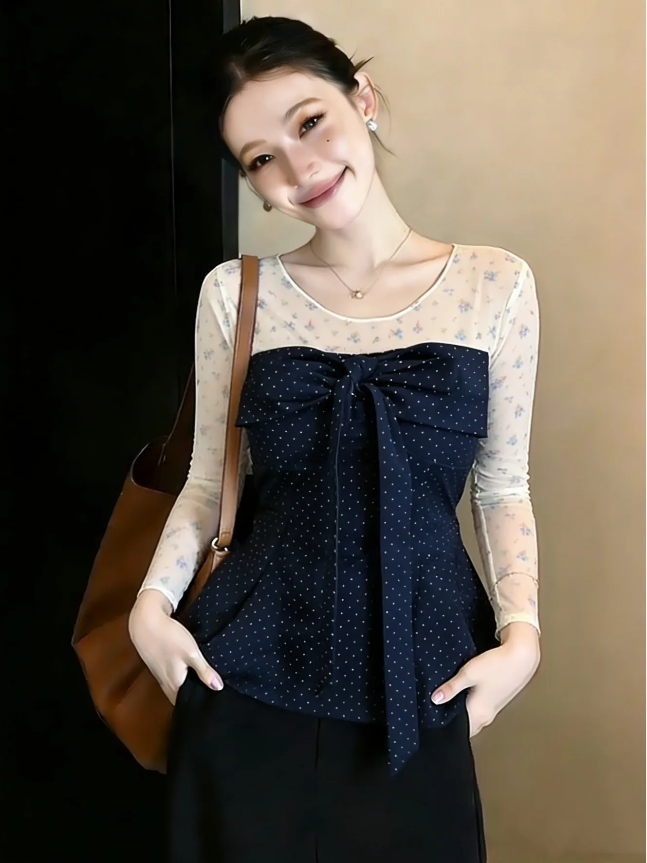 

Весенний новый комплект больших размеров в корейском стиле: укороченный топ с завязками, в горошек и с цветочным принтом, и брюки для женщин, дышащий, регулируемый...