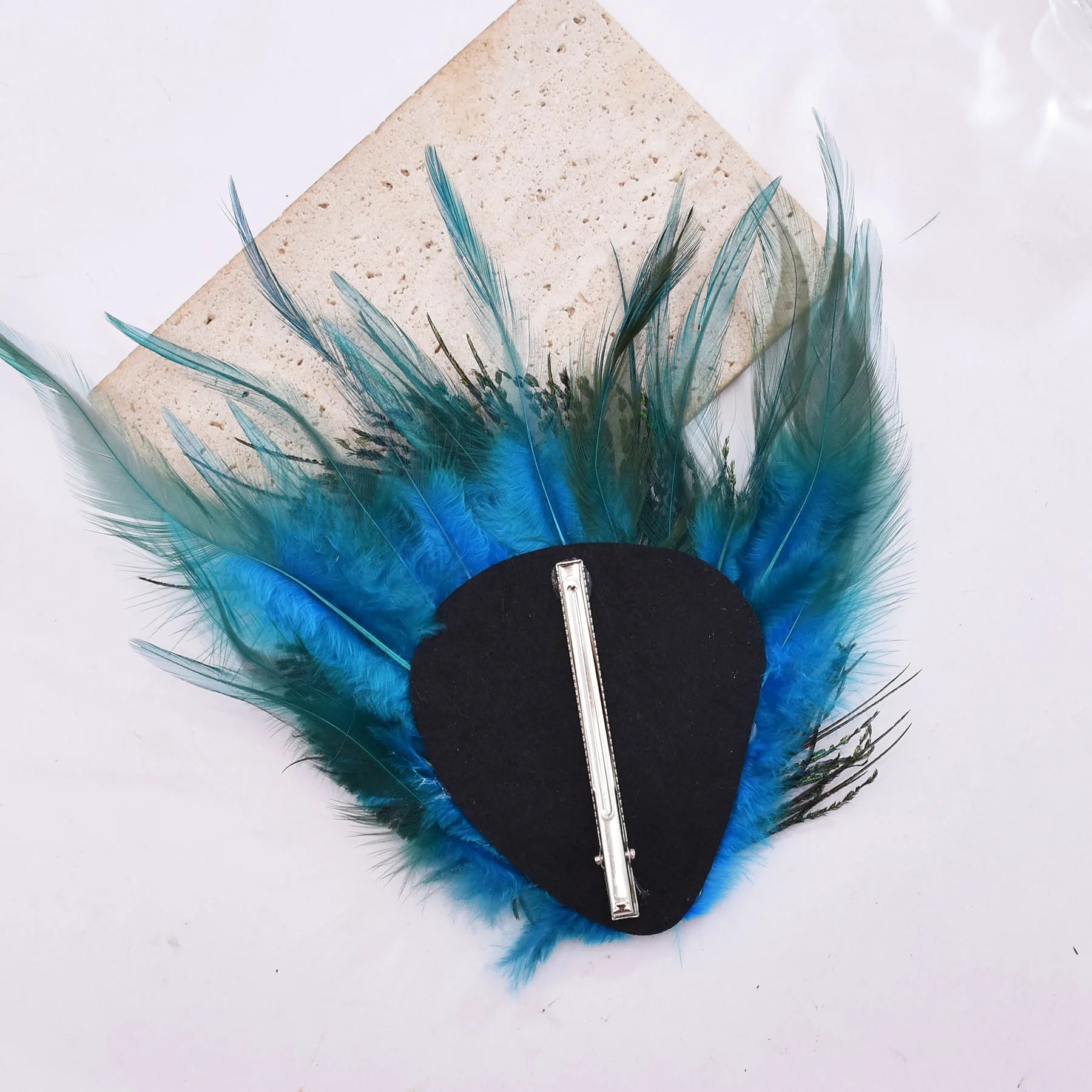 Women Peacock Feather Hair Clip with Blue Tears Rhinestone Latin Dance Party Fascinator Wedding Bridal Hair Fan-shaped Jewelry