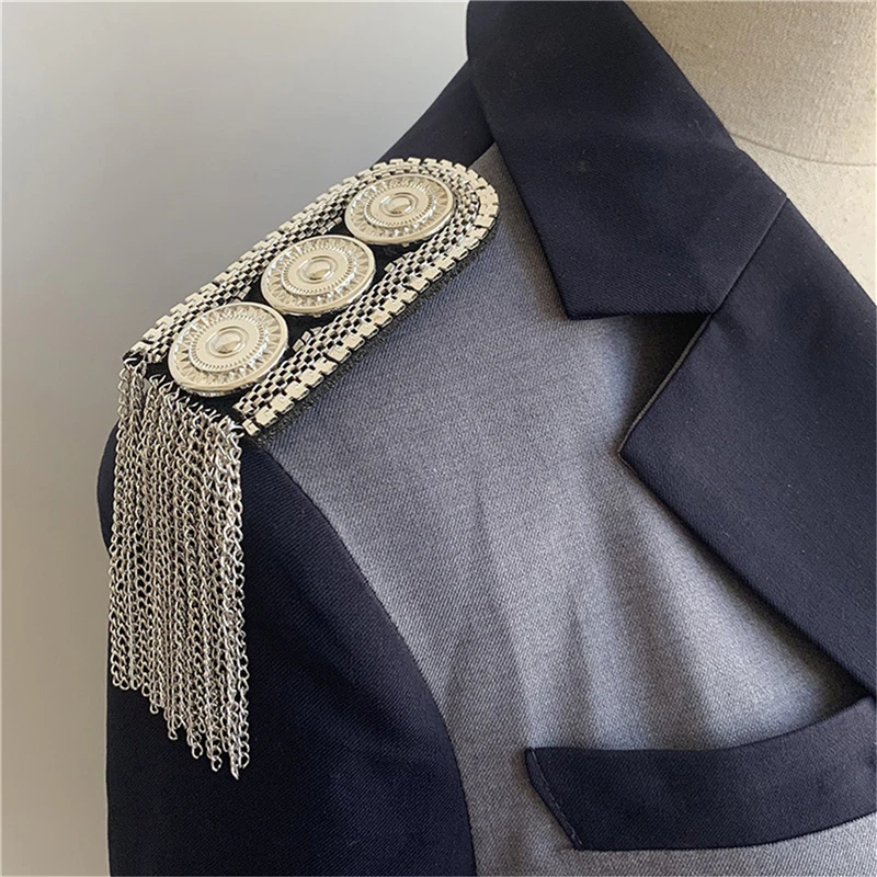 Metal Tassel Epaulette Shoulder Accessories Patch Punk Rock Brooch Tassel Epaulets Punk Style Metal Texture Fringe Epaulette