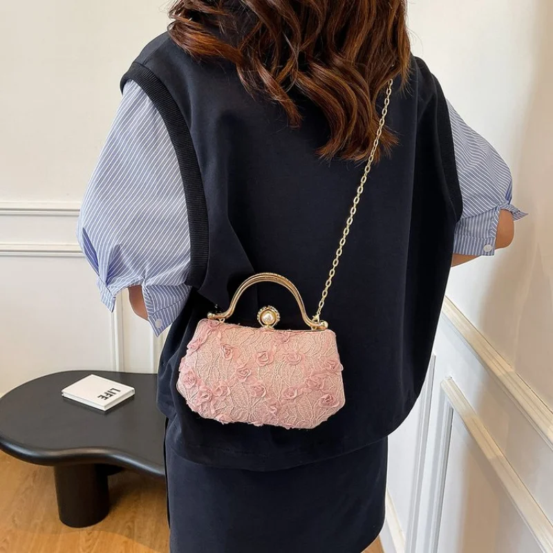 

Famous Designer Leather Women's Tote Bag Luxury Brand Fashionable Classic Classy Finish Elegant Commuter Bag​