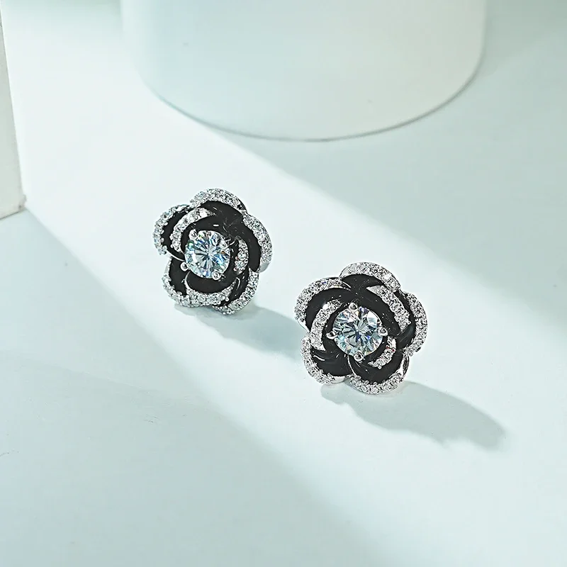 Xiaoxiangfeng Black Camellia 925 Silver Ear Studs Set with High Carbon Diamonds, Versatile and Fashionable marry Jewelry