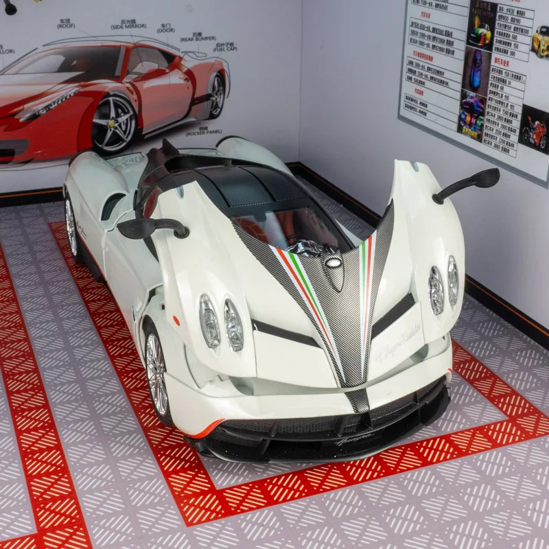 

Модель суперкара из сплава Pagani 1:18. Двери автомобиля можно открыть имеет имитирующие функции звука и освещения, богатые детали.