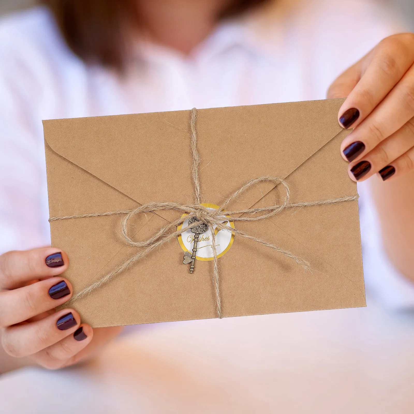 

2 комплекта ретро-наборов для писем: бумага формата А5, конверты, канцелярские принадлежности для блокнотов и вставок, набор для писем и конвертов