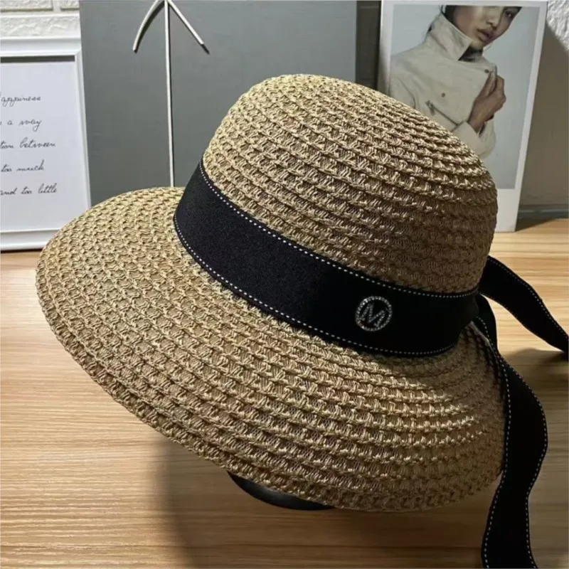 A new style of and shading water label flat-topped hat versatile white top for women