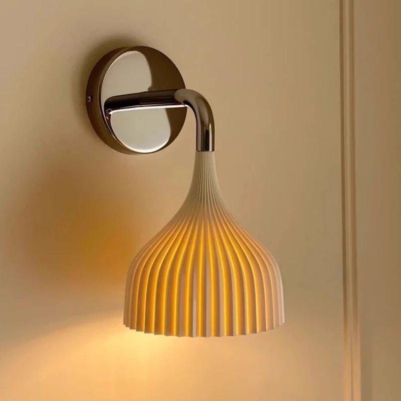 

Italian wall lamp, bedroom bedside lamp, modern and simple Nordic cream style living room background wall lamp