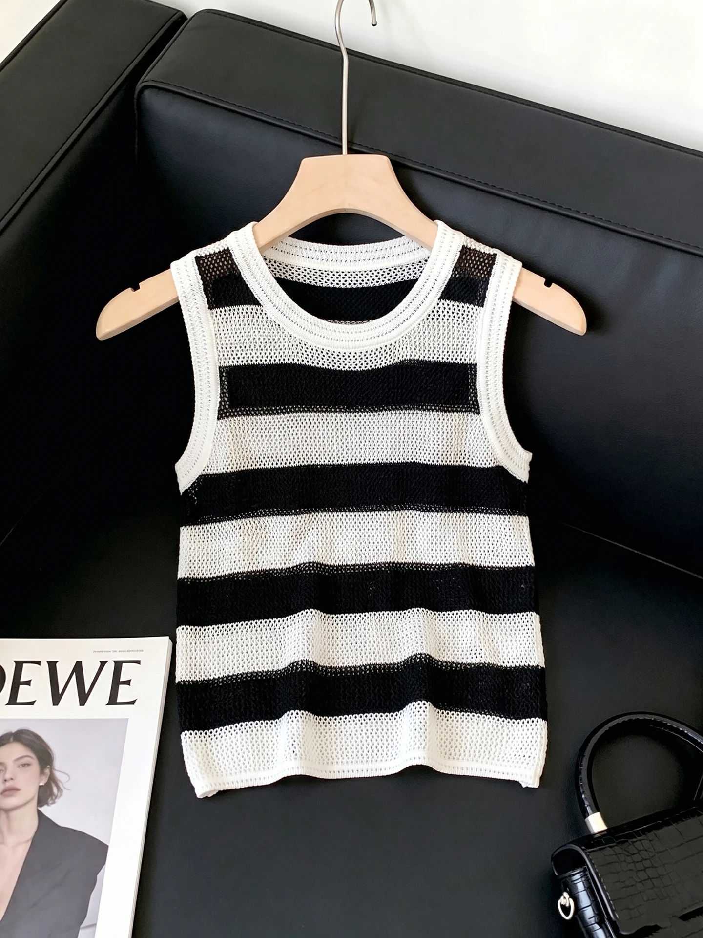 

Elegant Striped Sleeveless Vest round Neck Fashionable Slimming Top Women's Summer Casual Wear Comfortable Fit Outerwear