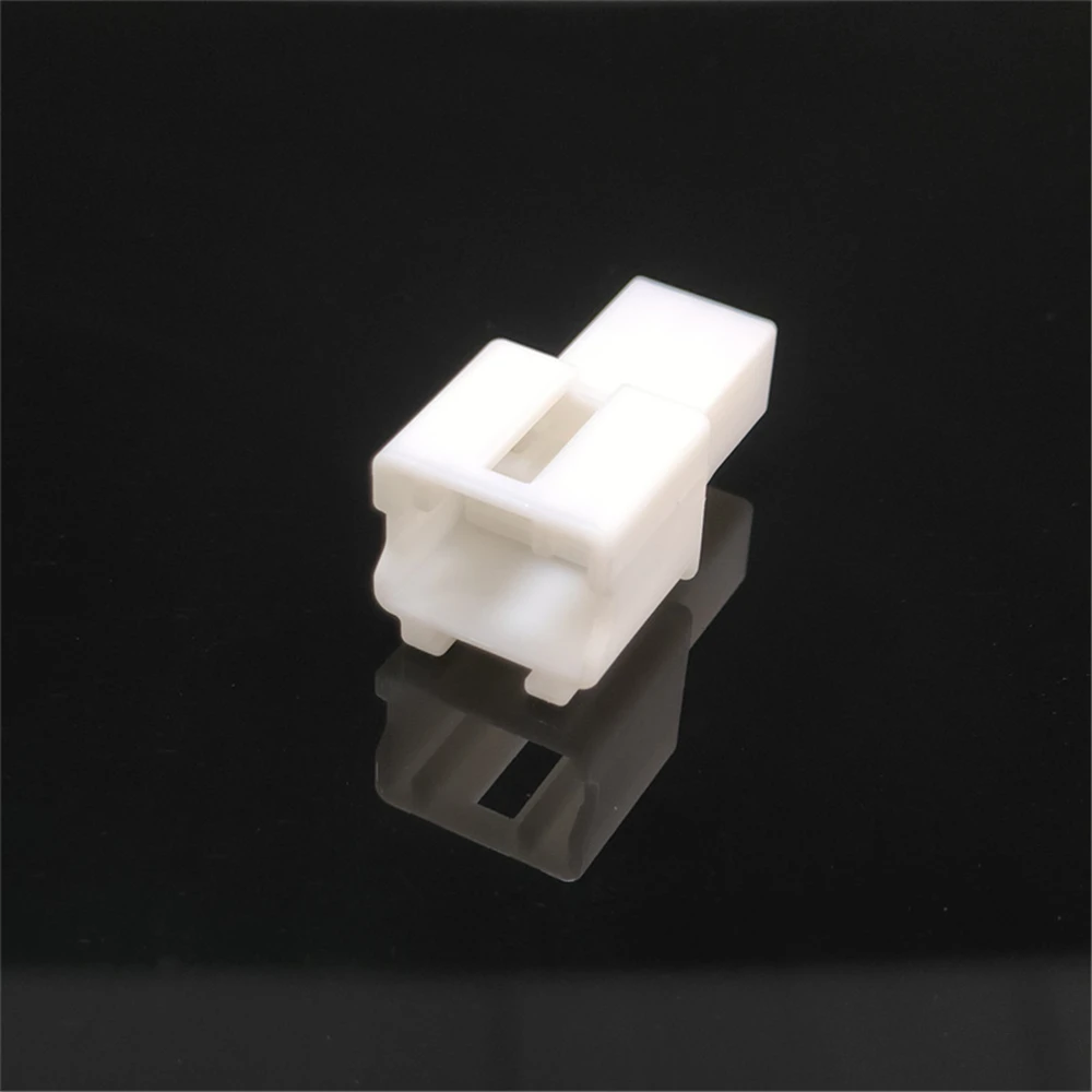 6098-7384 6Pin Unsealed Automotive Connector Male EE Series 1.5mm PBT White for Wiring