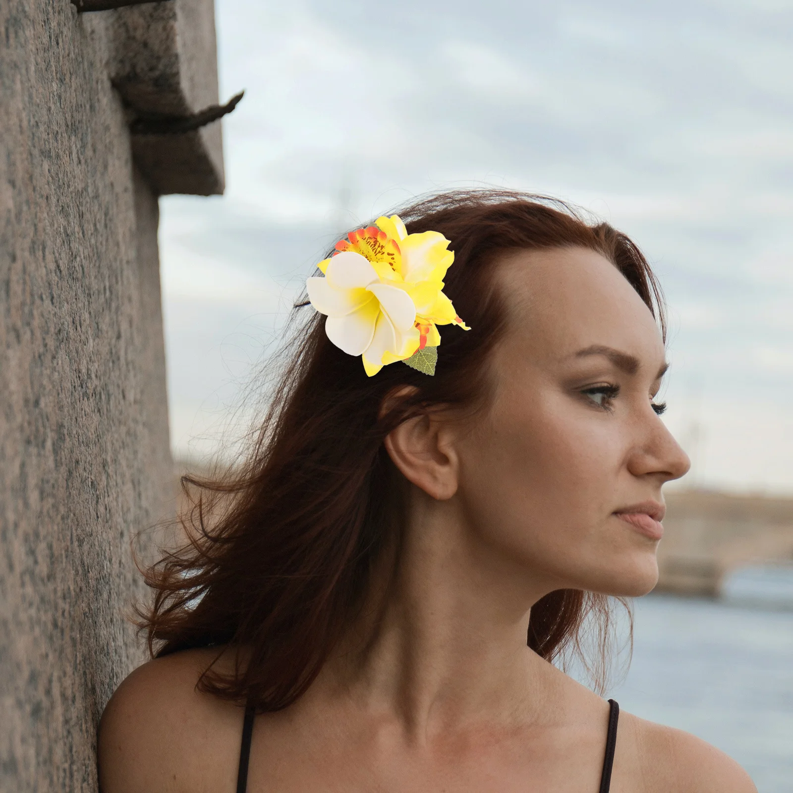 

Hawaiian Plumeria Flower Hair Clip Women's Artificial Tropical Barrette for Summer Beach Vacation Festival Bridal Party