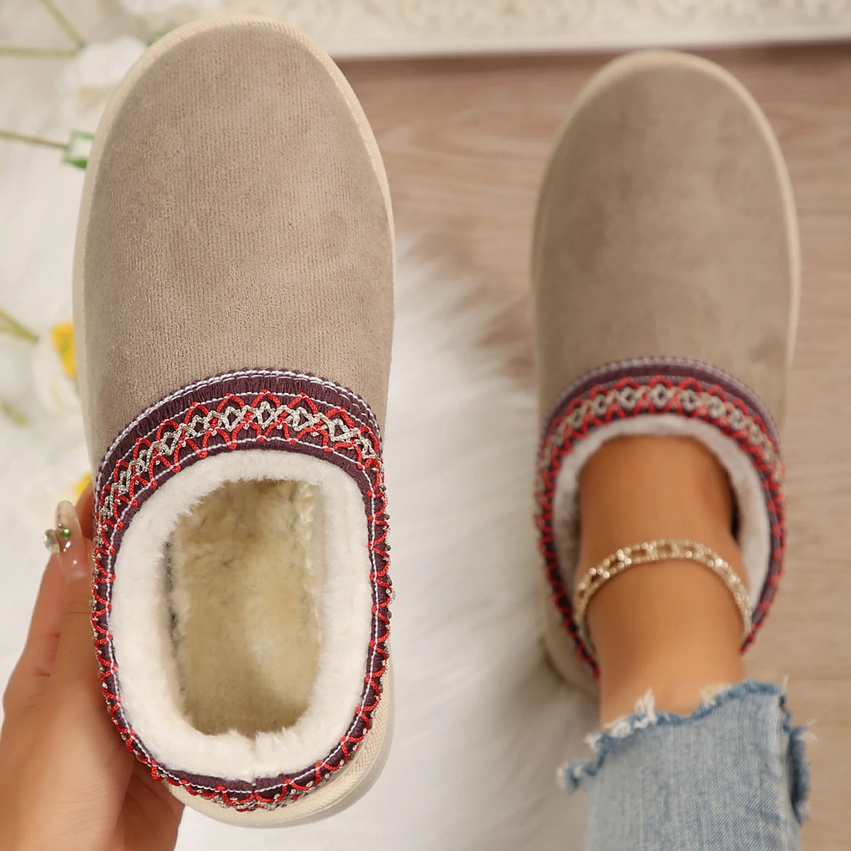 Women Slippers 2024 New Winter Cashmere Warm Snow Boots for Women Thick Soles Cotton Slippers Slides Women Zapatos De Mujer