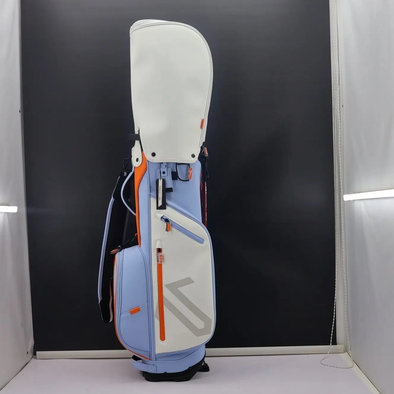 

Стильная премиальная сумка для гольфа, водонепроницаемая сумка-чехол для гольфа из ПУ, изысканная высококачественная портативная сумка для гольфа