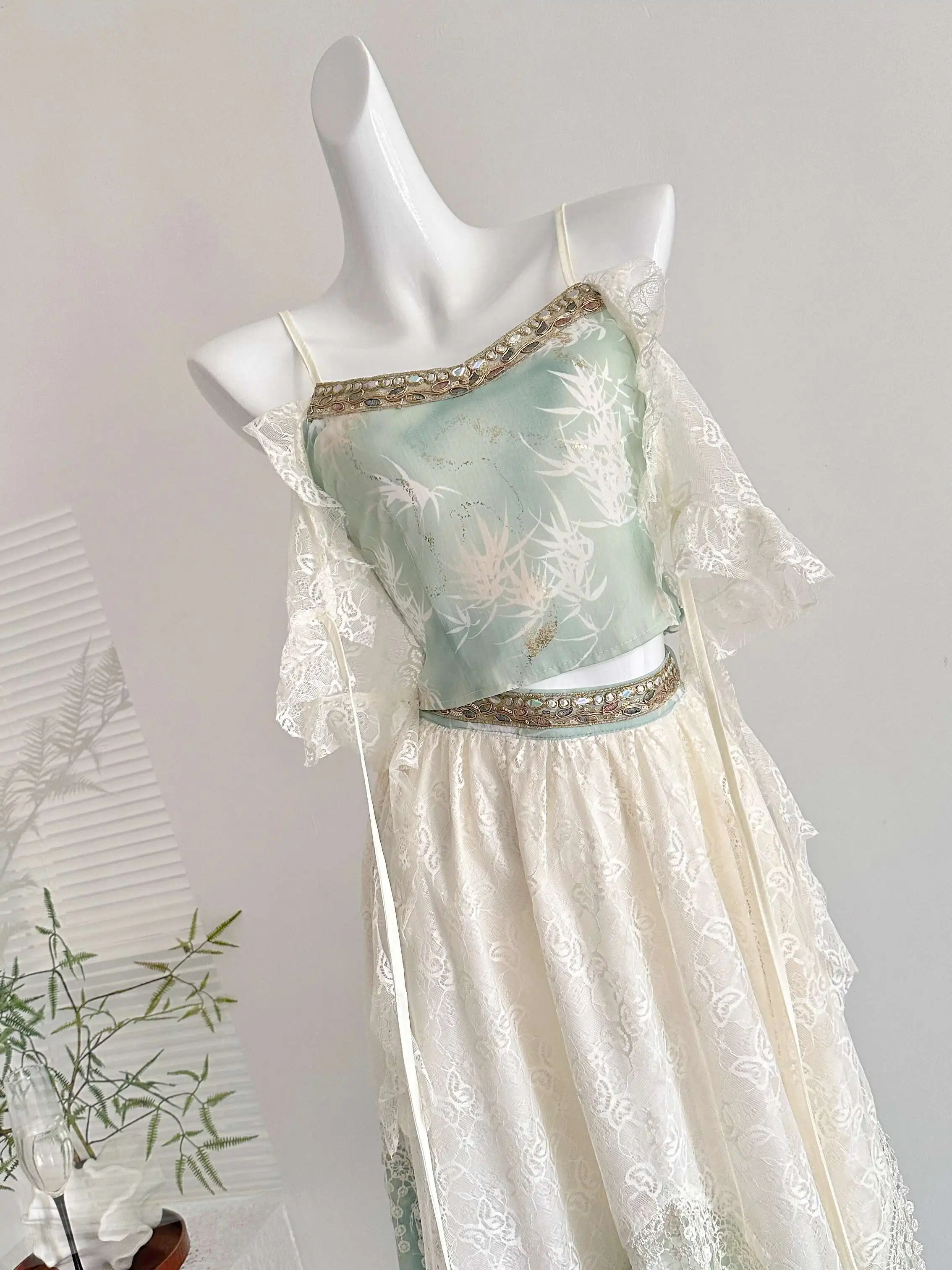 

New Exotic Style Fake Two Pieces Embroidery Golden Edge Suspenders Lace Level Skirt Asakusa Green Summer