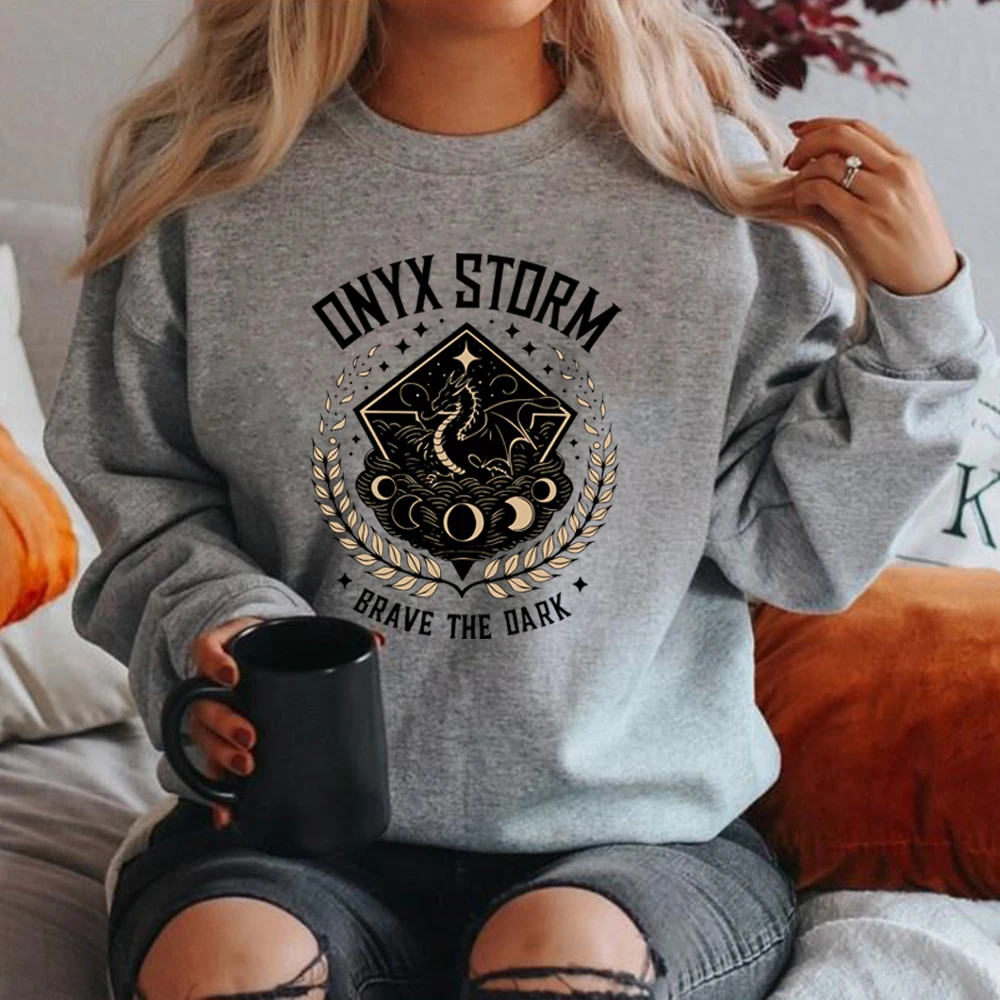 Onyx Storm Brave The Dark Sweatshirt Dragon Lover Sweater Unisex Crewneck Sweatshirts Casual Fourth Wing Hoodie Bookish Clothes