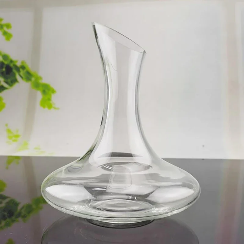 

Small big belly Oblique mouth 500 ml wine decanter