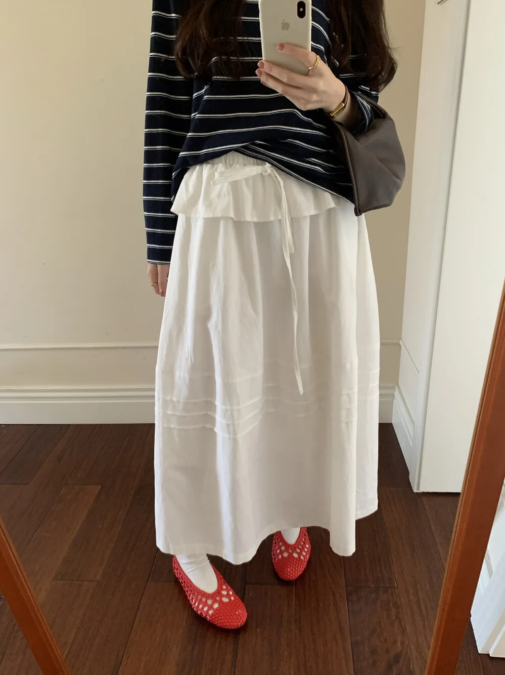 

Юбка А-силуэта Lilian Ouur Fre с эффектом льна, плиссированным дизайном, утягивающим поясом, универсальной кружевной отделкой и высокой талией, 100% лен